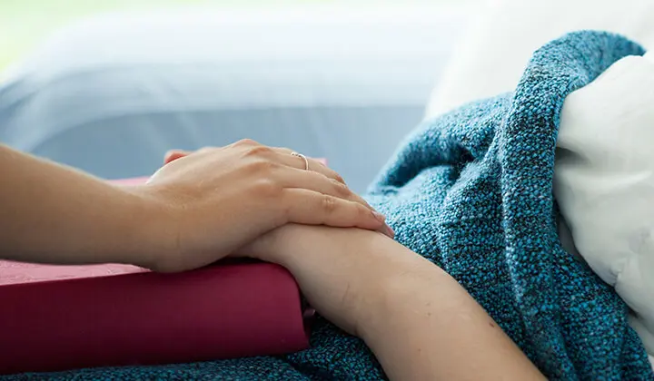 Ruhe und Erholung, wenn das Kind erkältet ist