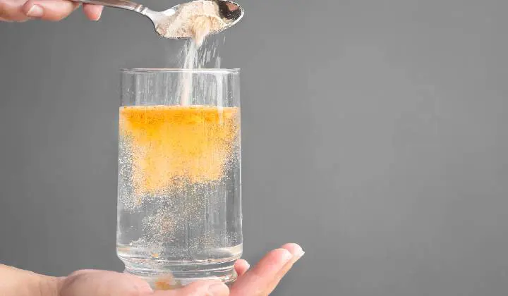 Electrolyte solution in water