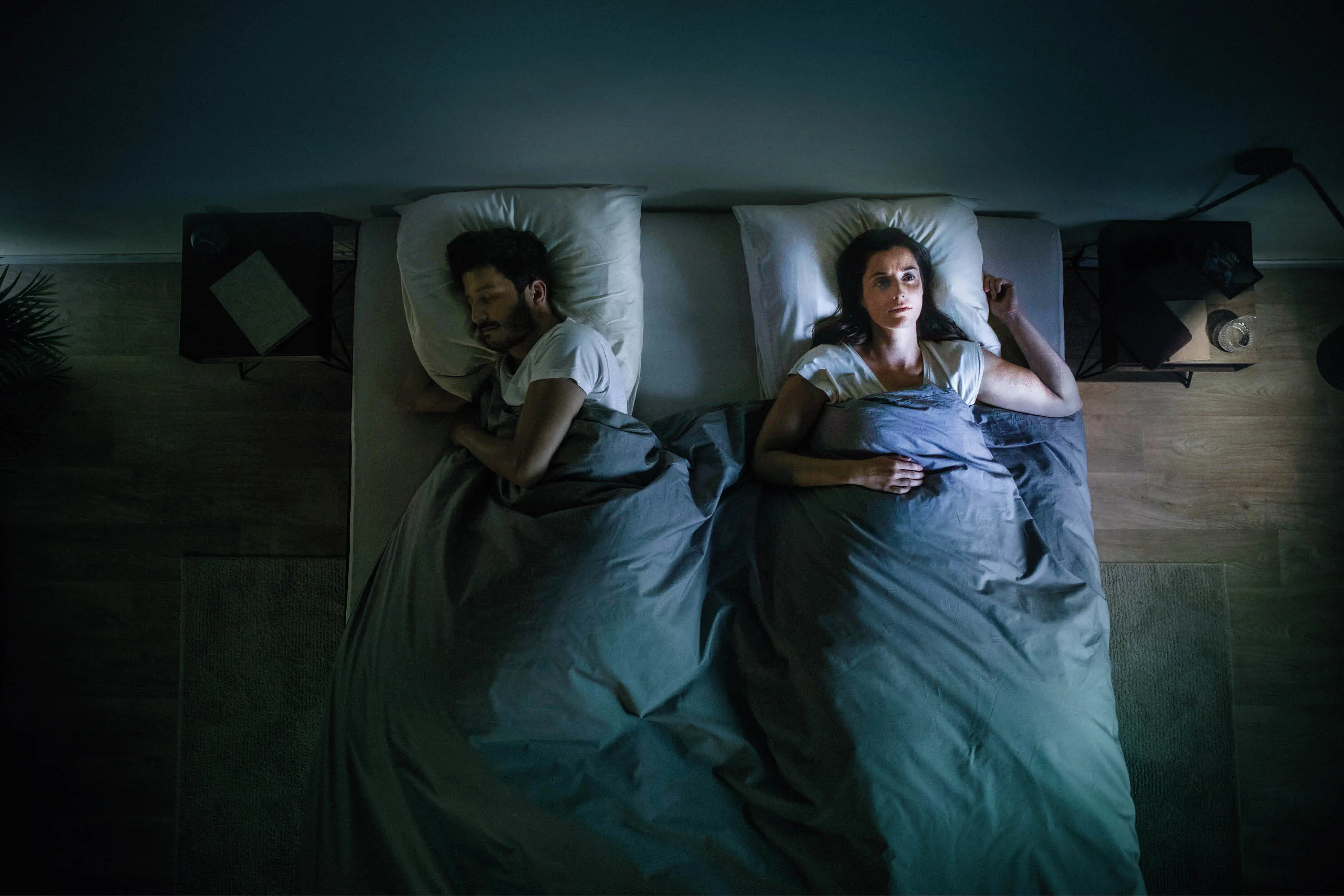 Waking up at night: explanations and solutions?